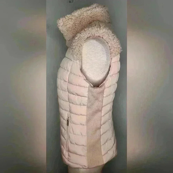 Calvin Klein NWT New Quilted Faux Fur Women's Vest Size Small - Picture 4 of 9